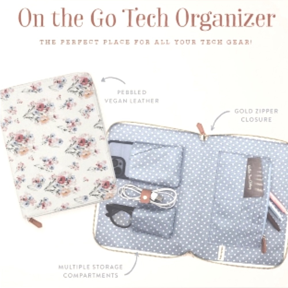 Matilda Jane On the Go Tech Floral Organizer NWT